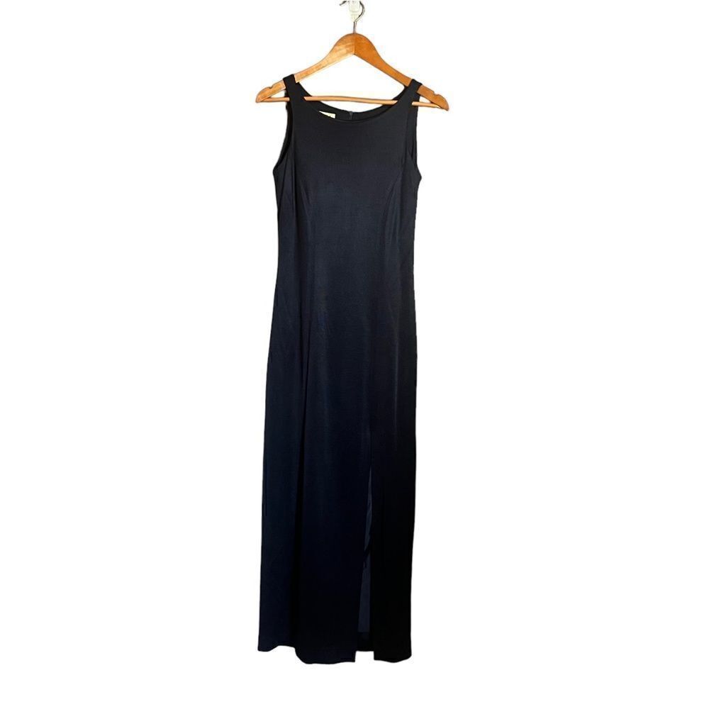Carmela Rosso Navy sleeve dress. Size 42‎